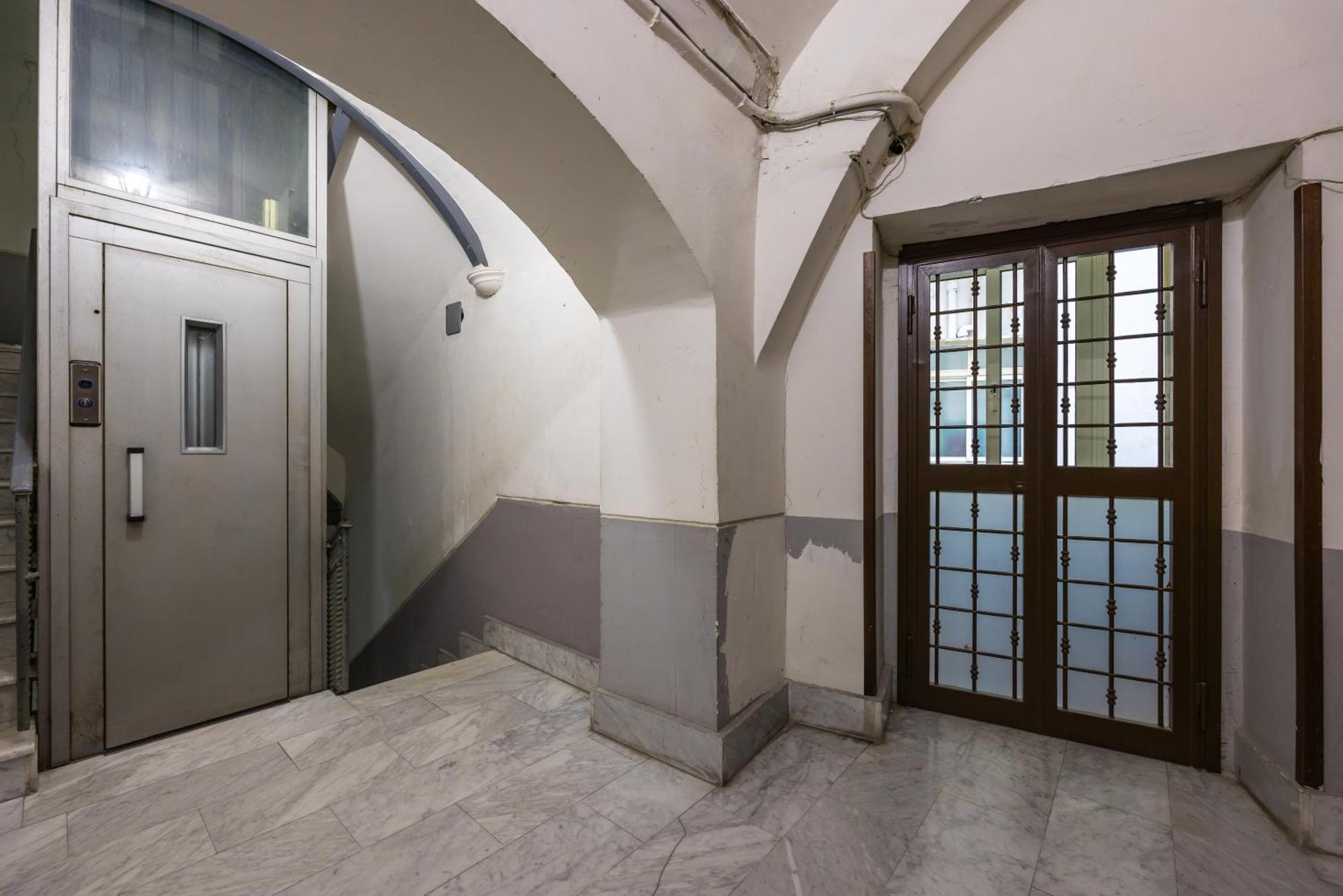 Lioy 25 By Napoliapartments Eksteriør bilde